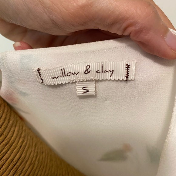 Willow and Clay size small wrap dress - Picture 4 of 4